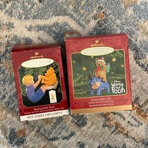 Hallmark keepsake, Winnie the Pooh set of 2
2001 and 1999